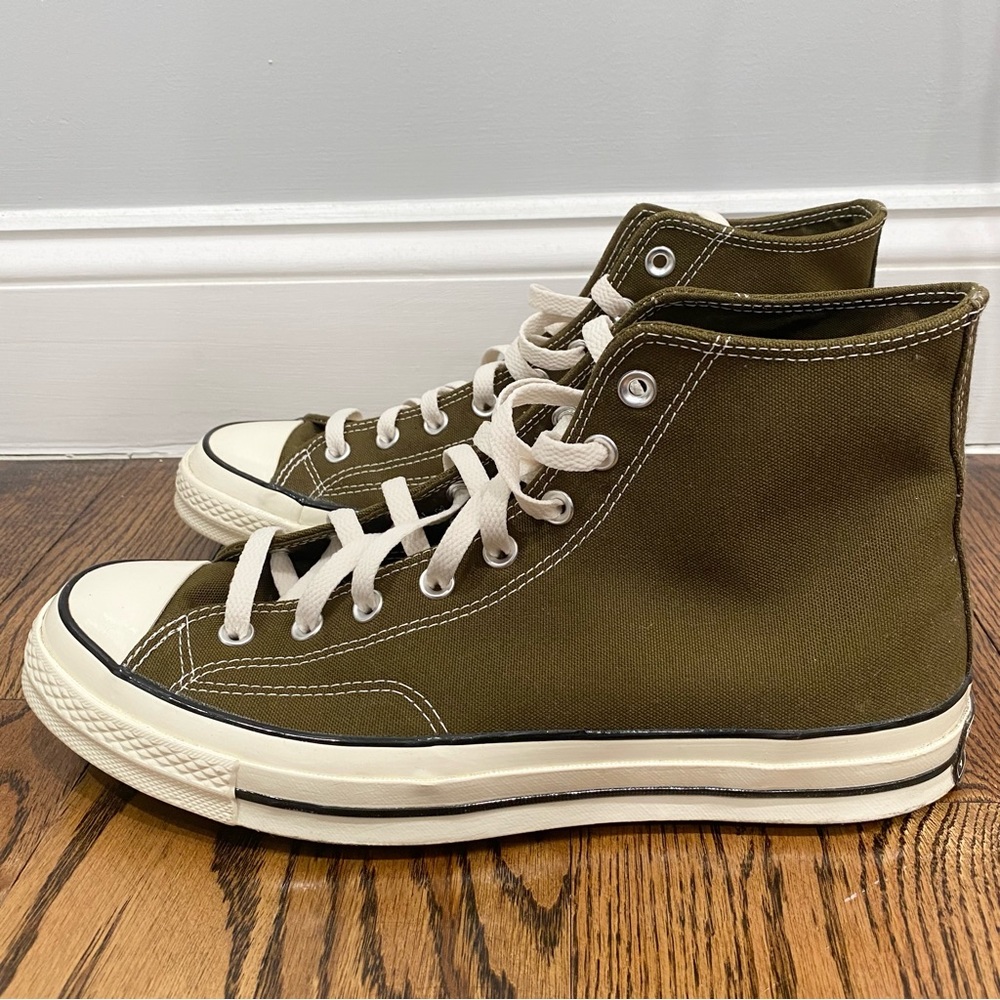 Converse Chuck 70 in Olive - Mens Size 11
